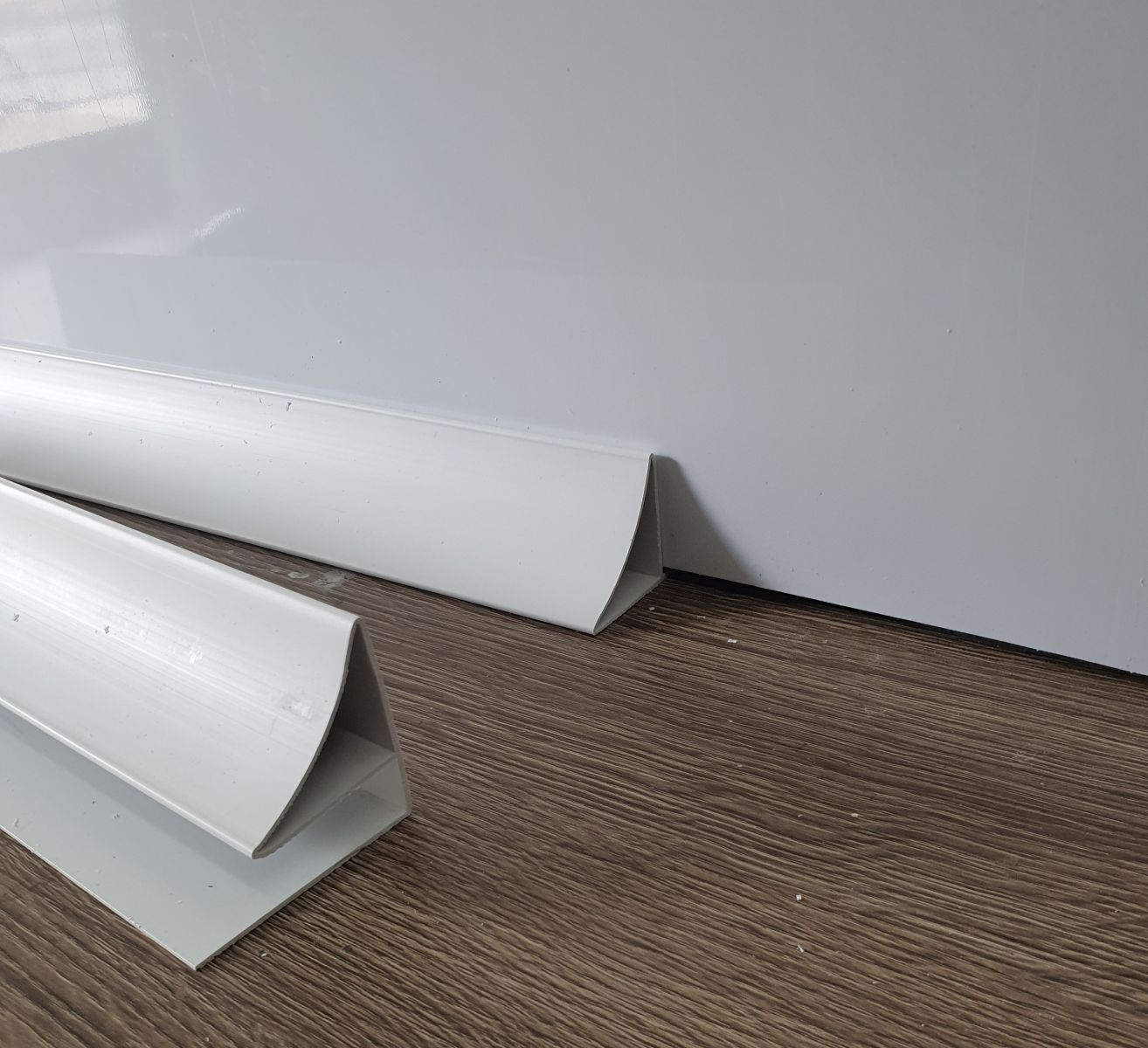 Giá của các loại phào chỉ trần nhựa rất đa dạng